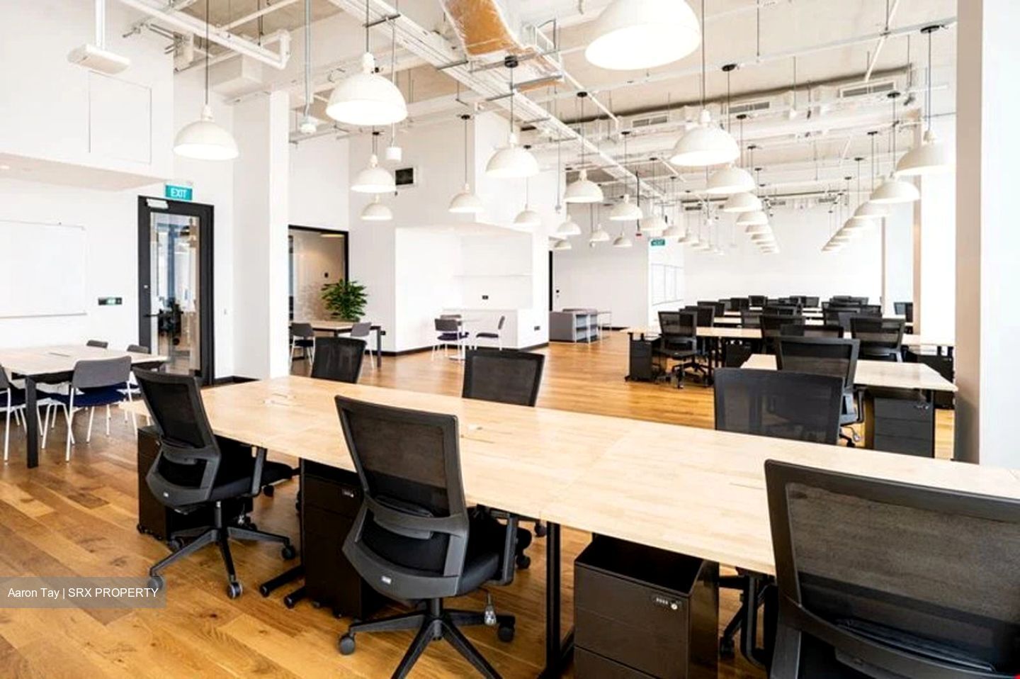 Arc 380 (D8), Office #569997511